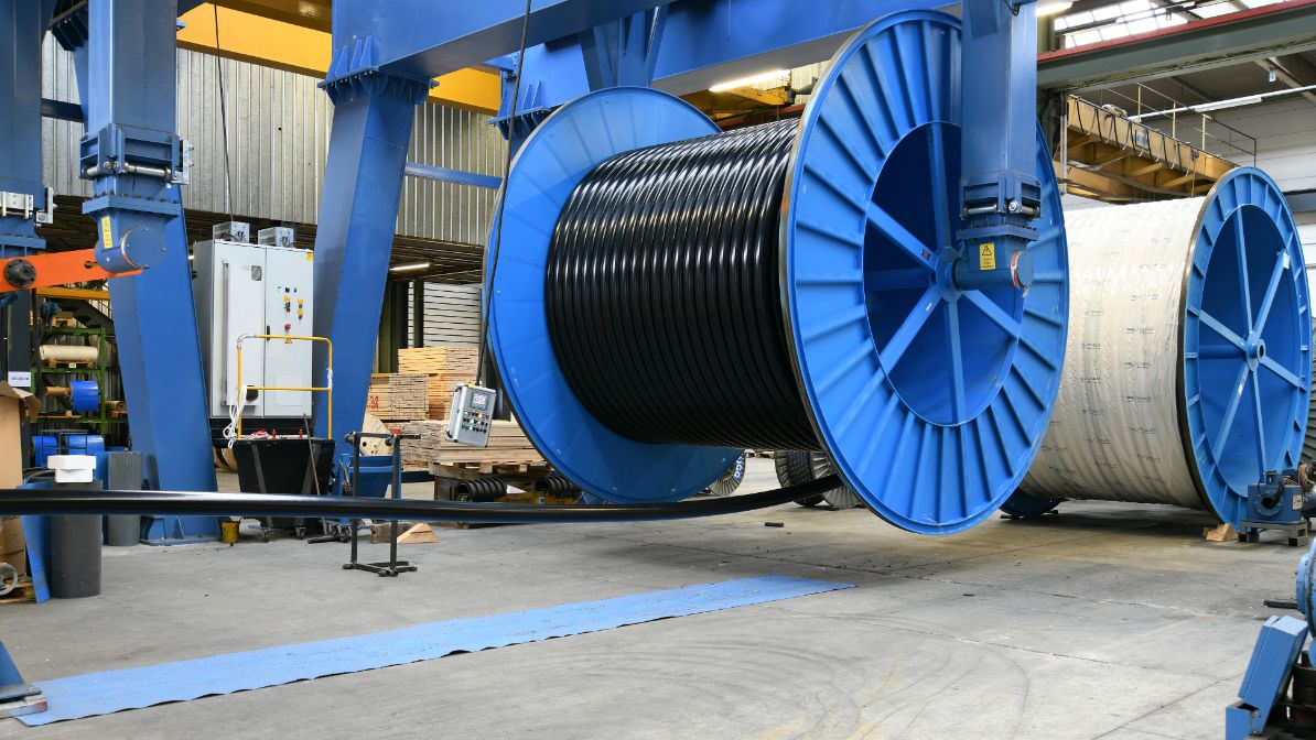 Cable production, part 8: Reeling of the finished cables